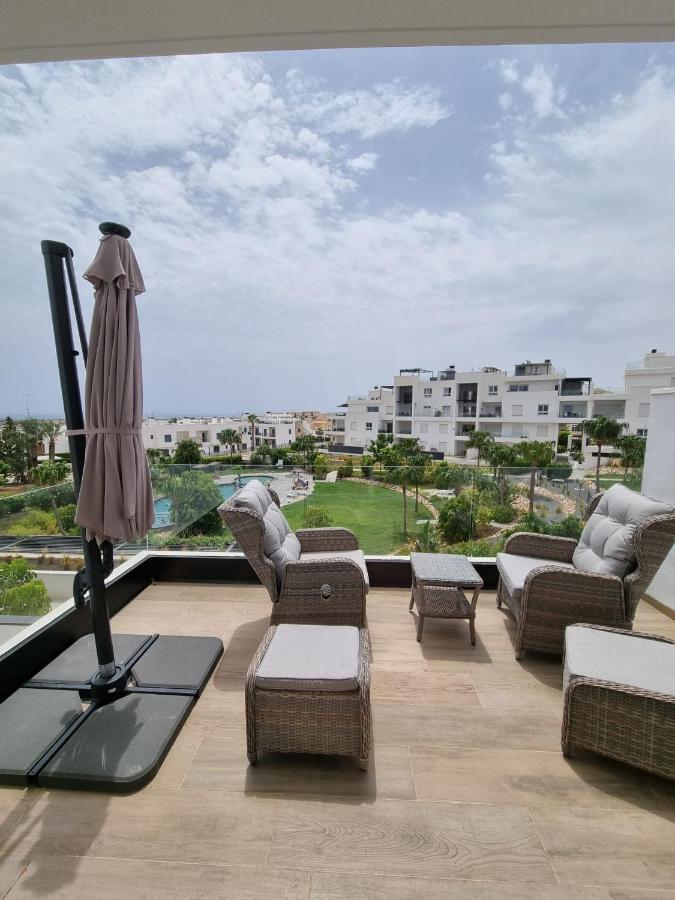 Nice 2 Bedroom Bali Apartment With Sea Views Torrevieja Exterior photo